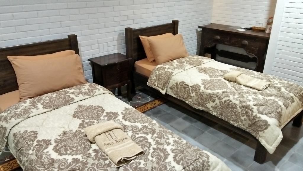 Satu Kayen Guest House 斯勒曼 外观 照片