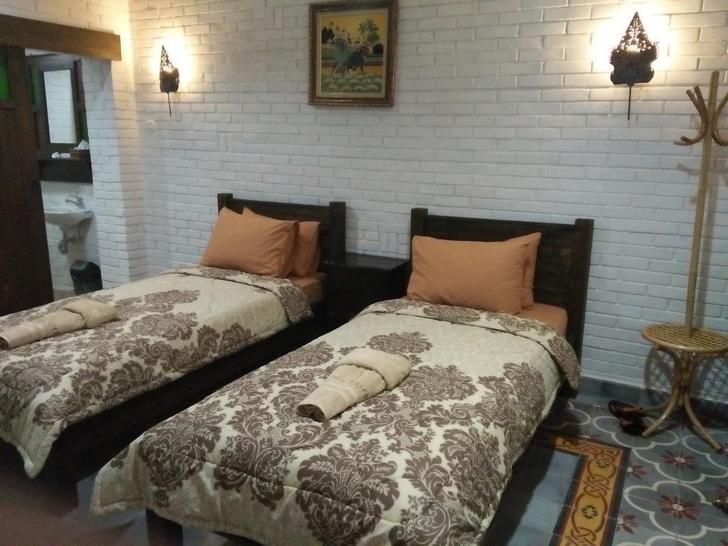 Satu Kayen Guest House 斯勒曼 外观 照片