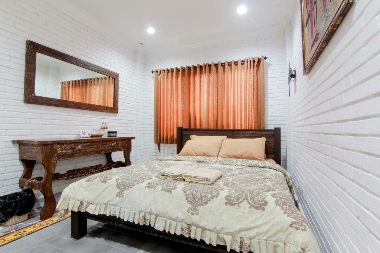 Satu Kayen Guest House 斯勒曼 外观 照片
