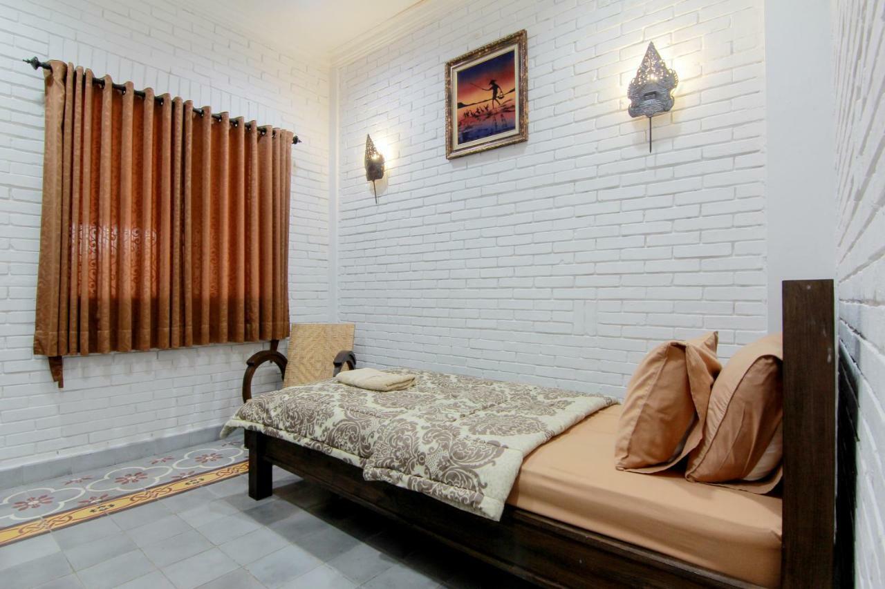 Satu Kayen Guest House 斯勒曼 外观 照片