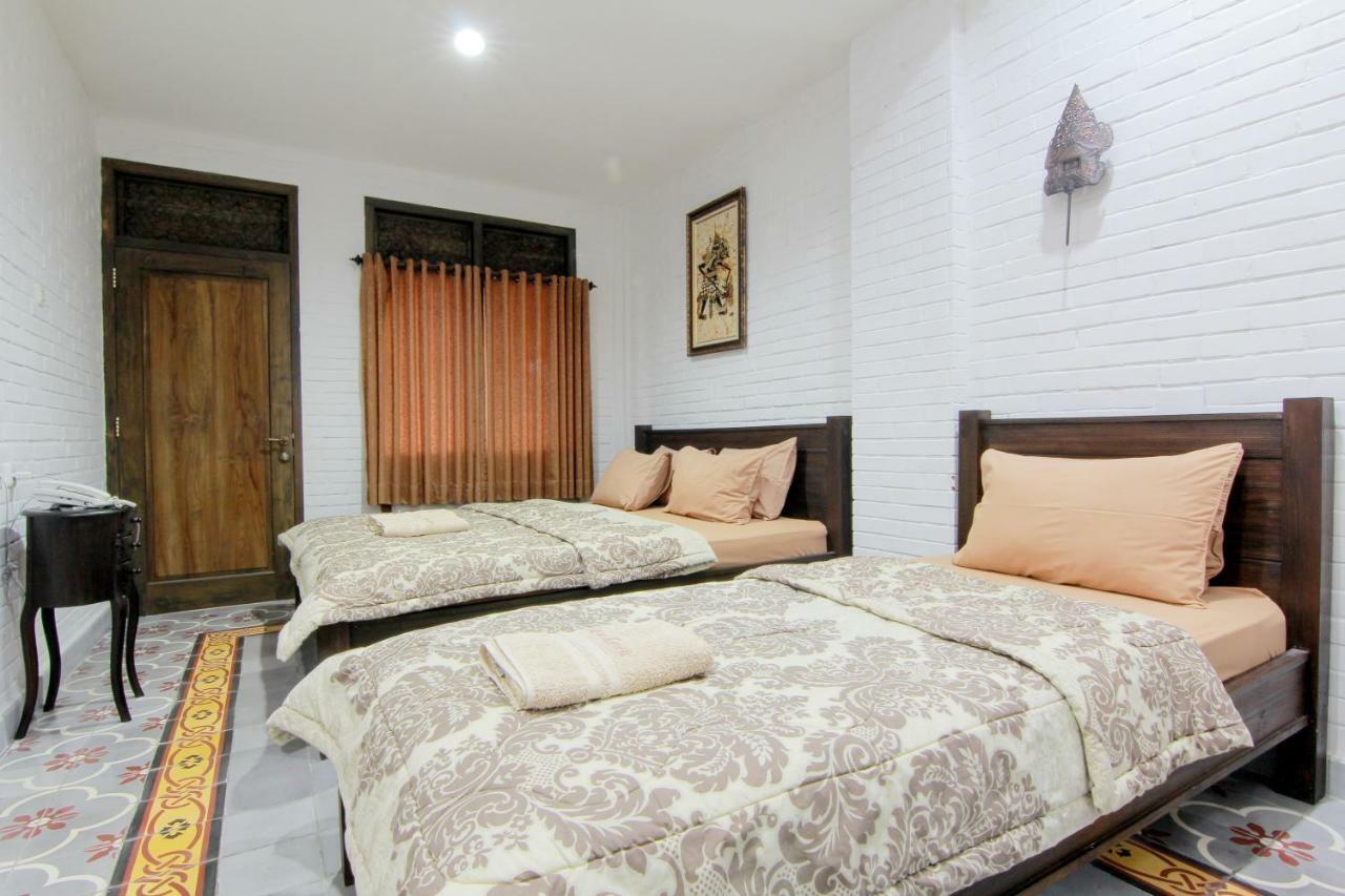 Satu Kayen Guest House 斯勒曼 外观 照片