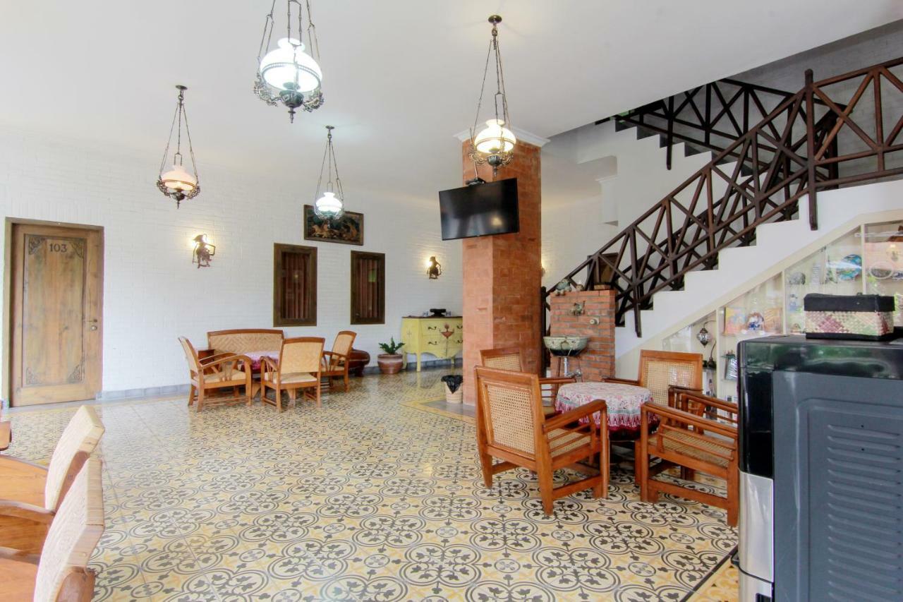Satu Kayen Guest House 斯勒曼 外观 照片