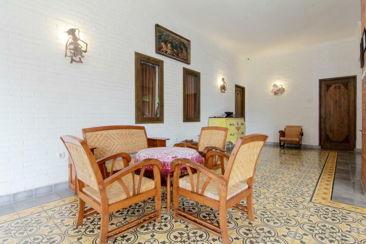 Satu Kayen Guest House 斯勒曼 外观 照片